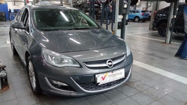 Opel Astra 2014 года, 131 119 км - вид 2