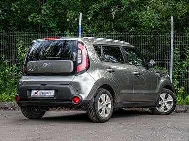 KIA Soul 2014 года, 230 000 км - вид 2