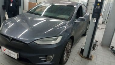 Tesla Model X 2020 года, 68 535 км - вид 1