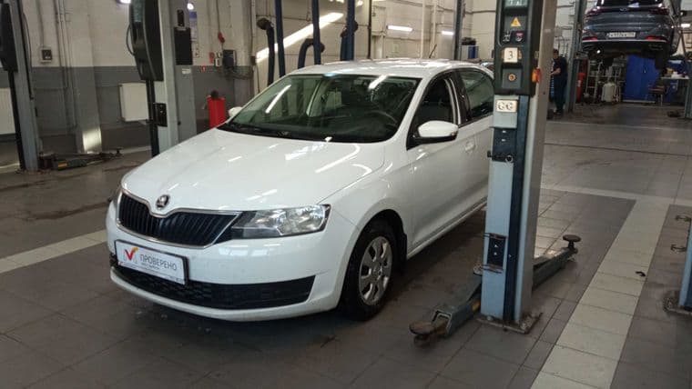 Skoda Rapid 2017 года, 224 500 км - вид 1