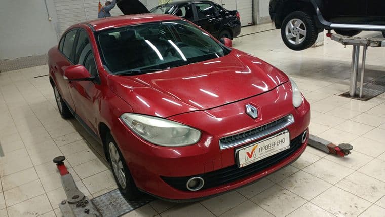 Renault Fluence 2011 года, 398 632 км - вид 2