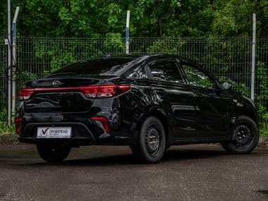 KIA Rio 2020 года, 66 845 км - вид 2