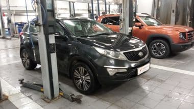 KIA Sportage 2015 года, 136 000 км - вид 2