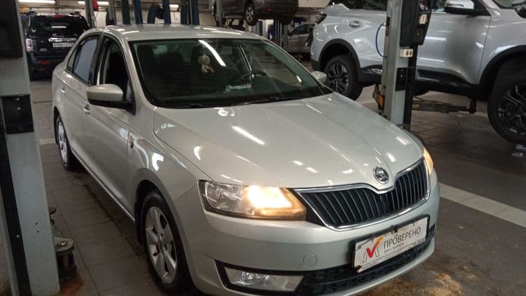 Skoda Rapid 2014 года, 70 059 км - вид 2