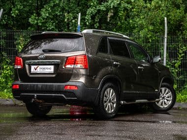 KIA Sorento 2010 года, 289 626 км - вид 2