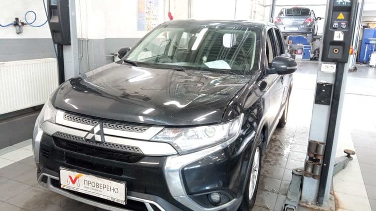 Mitsubishi Outlander, 2021