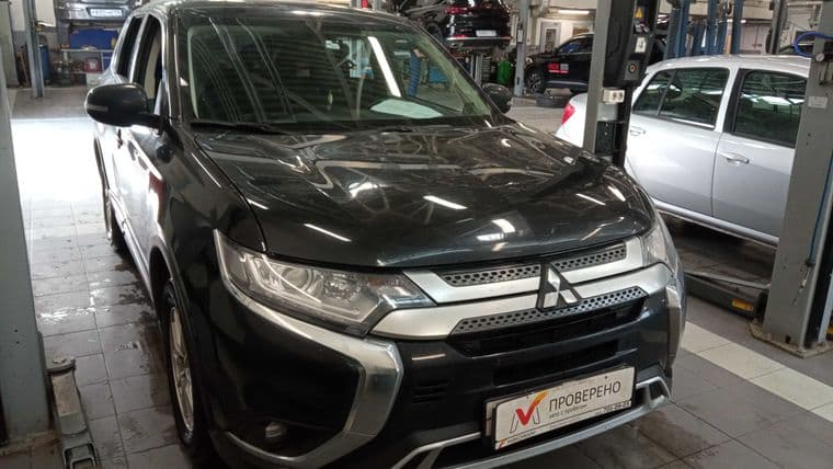 Mitsubishi Outlander, 2021 - вид 1
