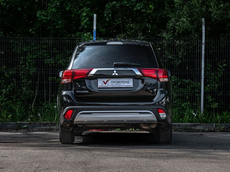 Mitsubishi Outlander, 2021 - вид 3