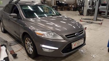 Ford Mondeo 2012 года, 229 964 км - вид 2