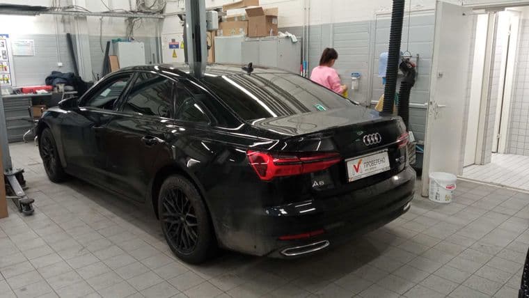 Audi A6, 2018 - вид 3
