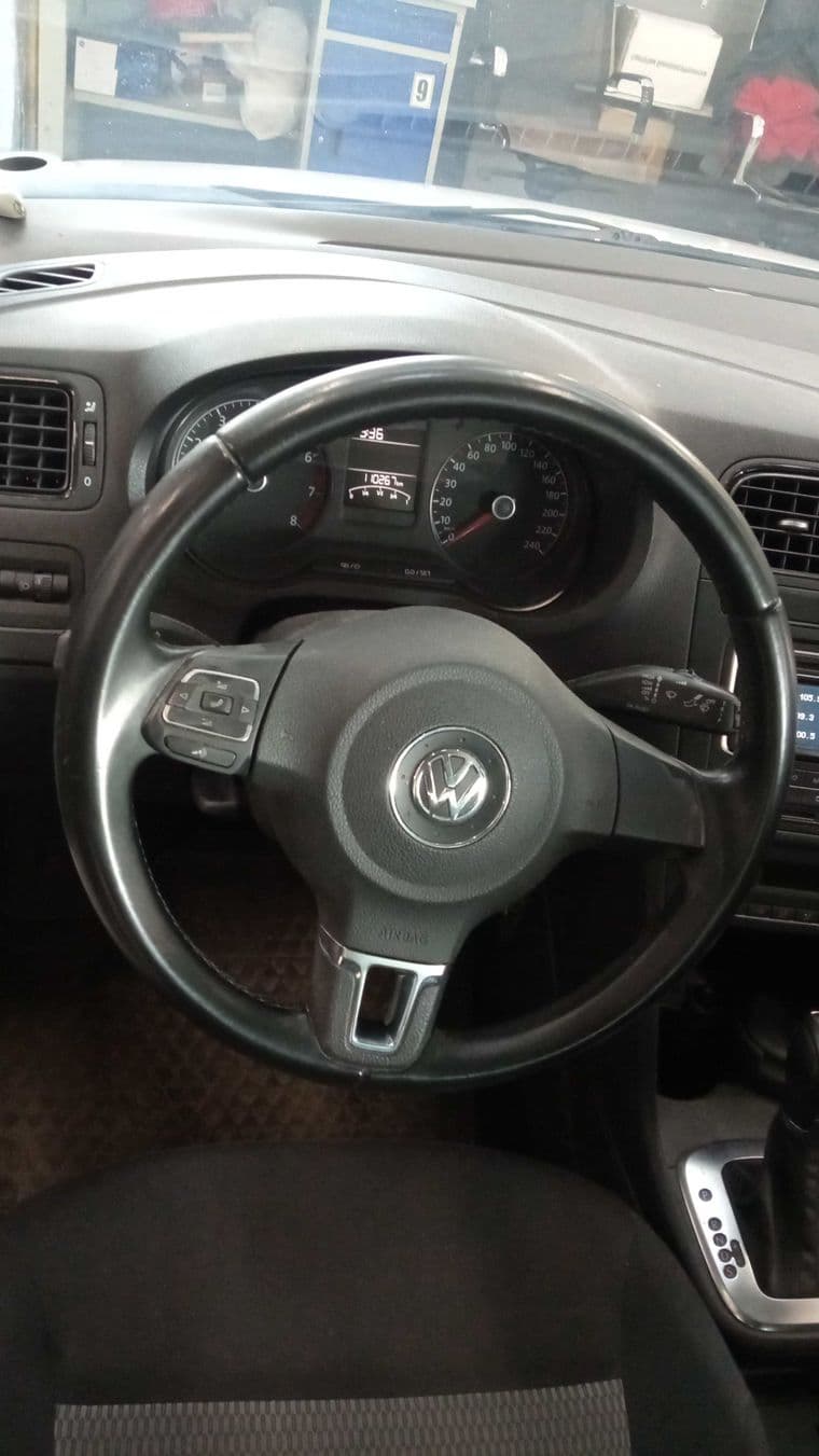 Volkswagen Polo, 2015 - вид 4