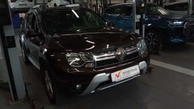 Renault Duster 2015 года, 117 007 км - вид 2