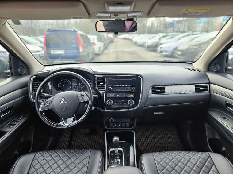 Mitsubishi Outlander, 2018 - вид 4