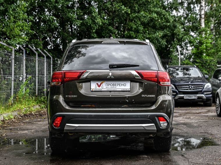 Mitsubishi Outlander, 2018 - вид 3