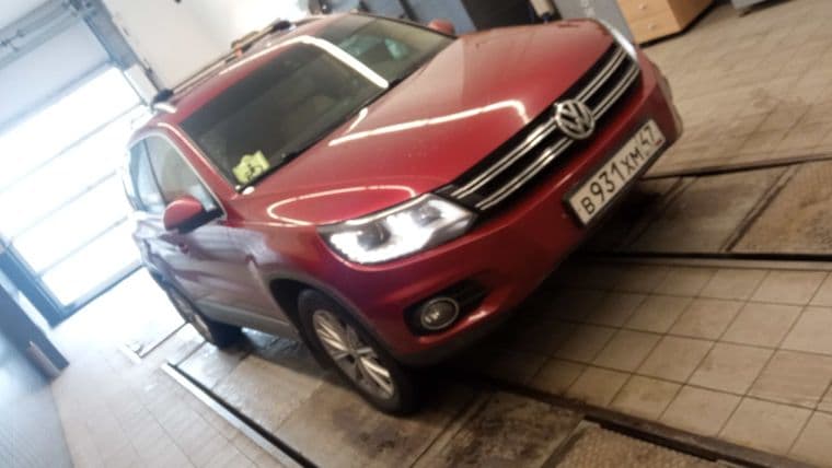 Volkswagen Tiguan 2014 года, 199 995 км - вид 1