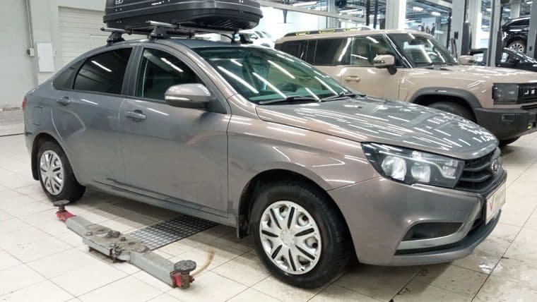 ВАЗ (LADA) Vesta 2018 года, 98 410 км - вид 2