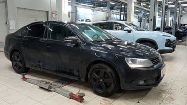 Volkswagen Jetta 2011 года, 190 000 км - вид 2