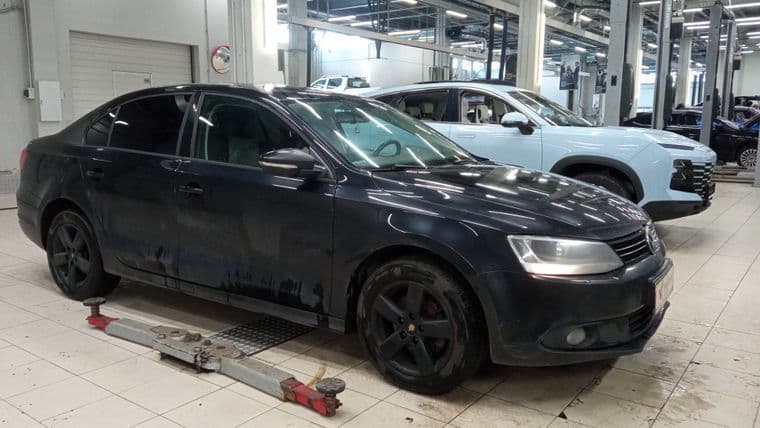 Volkswagen Jetta 2011 года, 190 000 км - вид 2