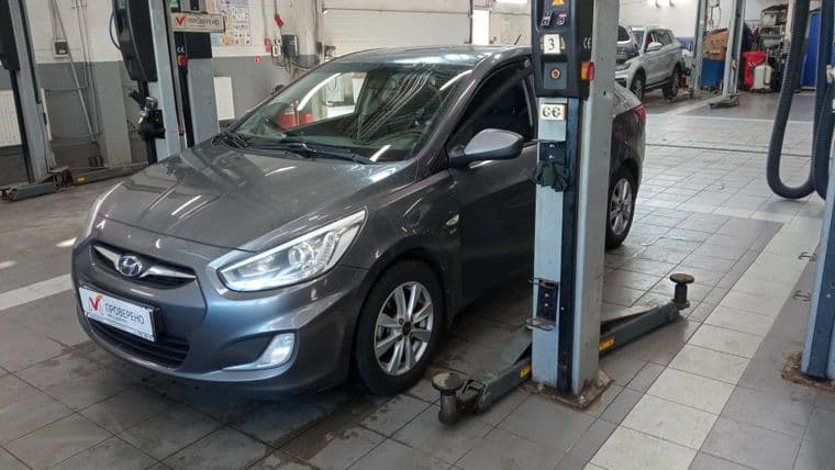 Hyundai Solaris 2013 года, 158 285 км - вид 1