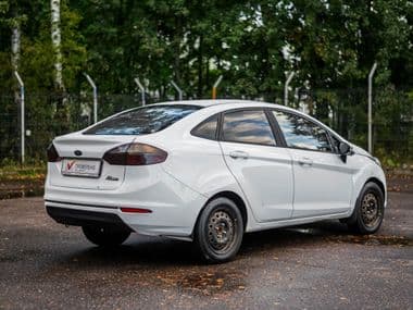 Ford Fiesta 2015 года, 307 538 км | VIN 08235 - вид 2