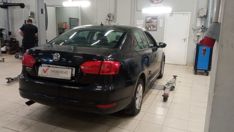 Volkswagen Jetta, 2013 - вид 2