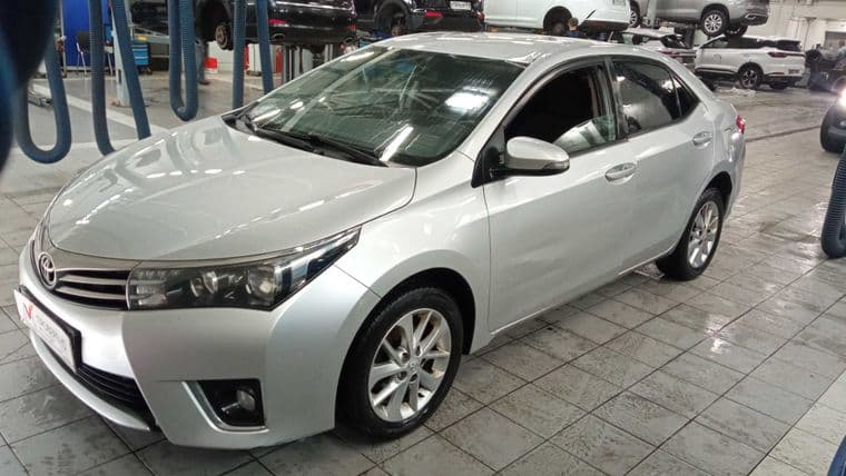 Toyota Corolla 2014 года, 146 306 км - вид 1