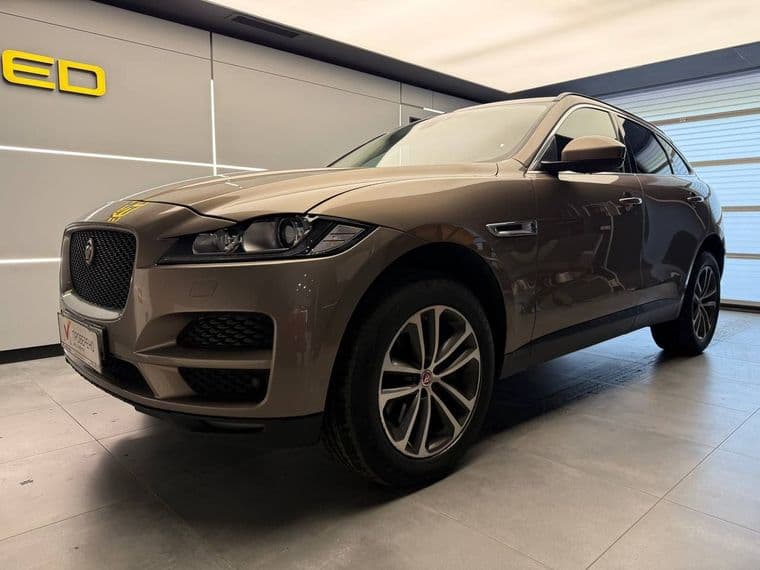 Jaguar F-Pace, 2017