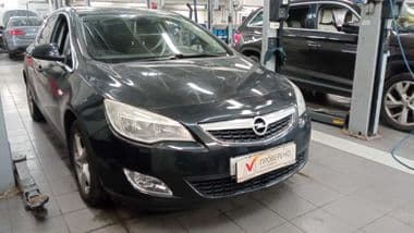 Opel Astra 2011 года, 201 954 км - вид 2