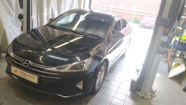 Hyundai Elantra 2019 года, 132 946 км - вид 1