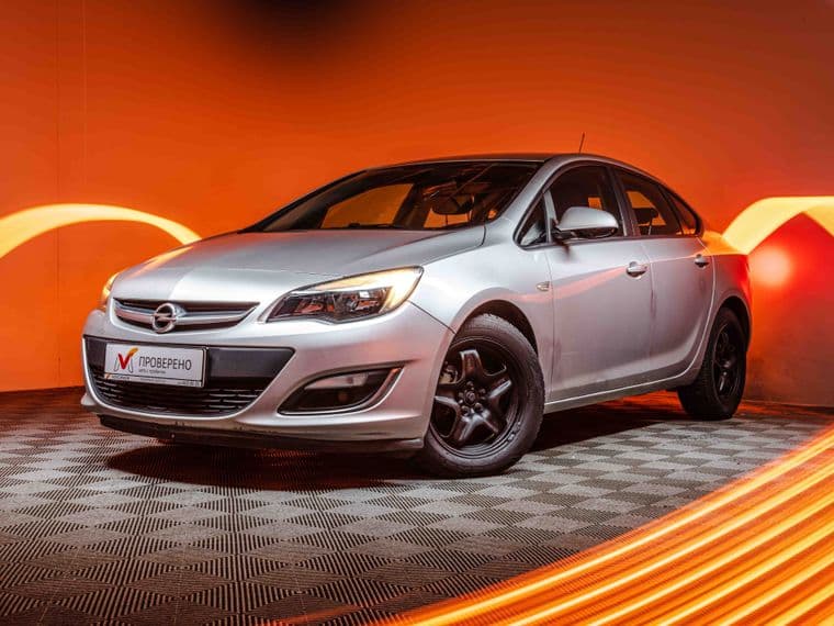 Opel Astra, 2013