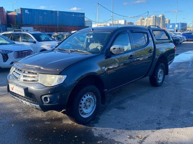 Mitsubishi L200, 2012