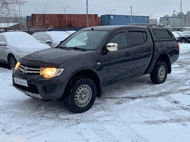Mitsubishi L200 2012 года, 198 998 км - вид 1