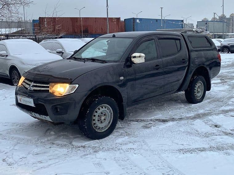 Mitsubishi L200 2012 года, 198 998 км - вид 1