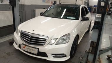 Mercedes-Benz E-класс 2012 года, 257 164 км - вид 1