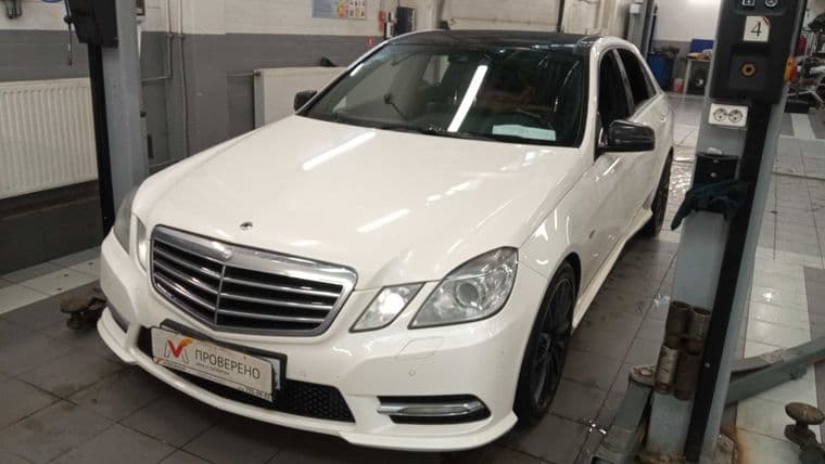 Mercedes-Benz E-класс 2012 года, 257 164 км - вид 1