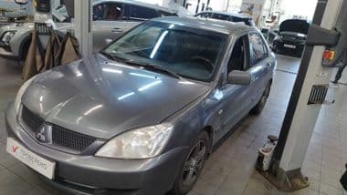 Mitsubishi Lancer 2006 года, 215 228 км - вид 1