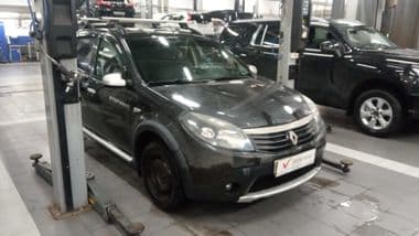 Renault Sandero Stepway 2013 года, 186 266 км - вид 2