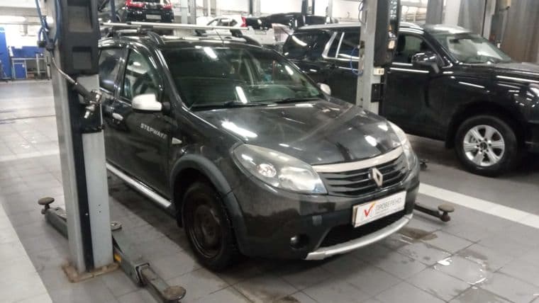 Renault Sandero Stepway 2013 года, 186 266 км - вид 2