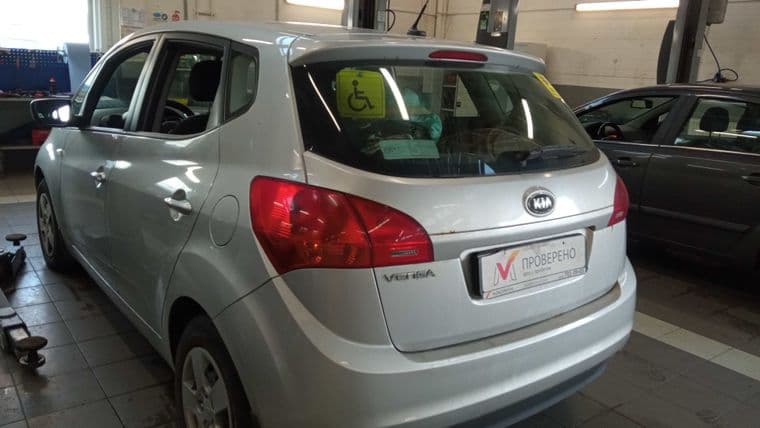 Kia Venga, 2012 - вид 3