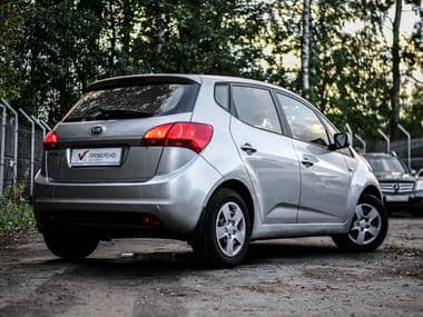 KIA Venga 2012 года, 192 816 км - вид 2