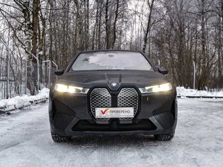 BMW iX 2021 года, 72 305 км - вид 2