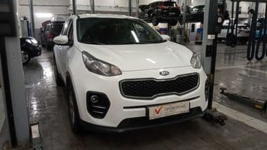 KIA Sportage 2018 года, 133 887 км - вид 2