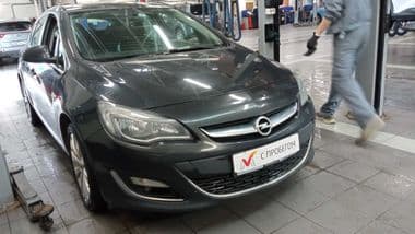 Opel Astra 2013 года, 161 112 км - вид 2
