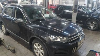 Volkswagen Touareg 2011 года, 254 835 км - вид 2