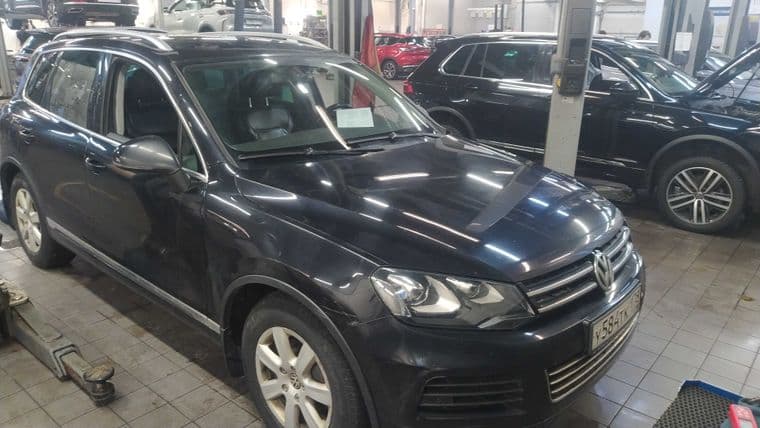 Volkswagen Touareg 2011 года, 254 835 км - вид 2
