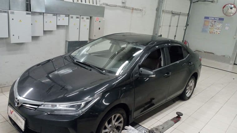 Toyota Corolla 2017 года, 244 101 км - вид 1