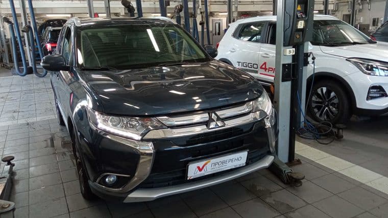 Mitsubishi Outlander, 2016 - вид 2