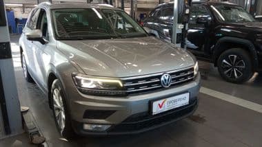 Volkswagen Tiguan 2017 года, 148 050 км - вид 2