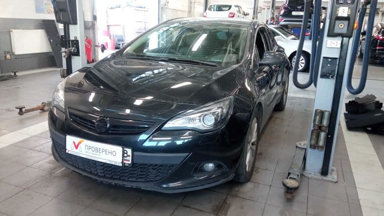 Opel Astra GTC, 2013