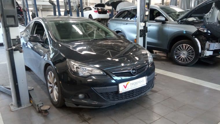 Opel Astra GTC, 2013 - вид 1